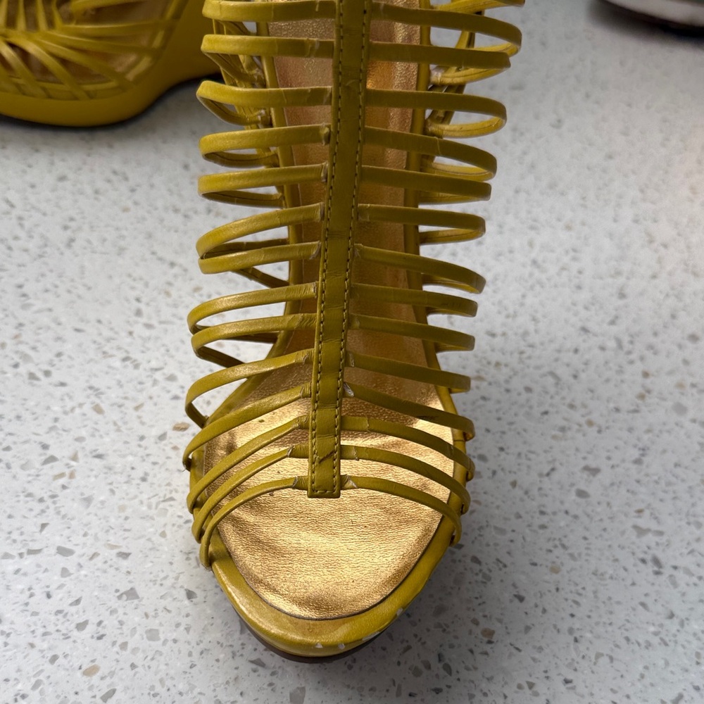 Promise Yellow/Gold Platform Heels, Size 6 1/2